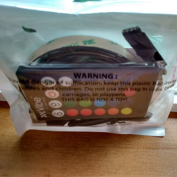 Color changing LED LIGHT strip - Picture 3 of 5